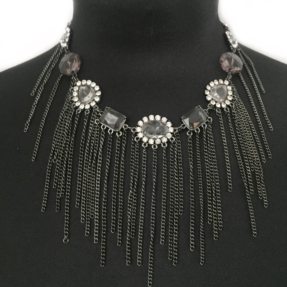 BCBG NECKLACE FLOWER FAUX DIAMOND FRINGE BOHO GEM